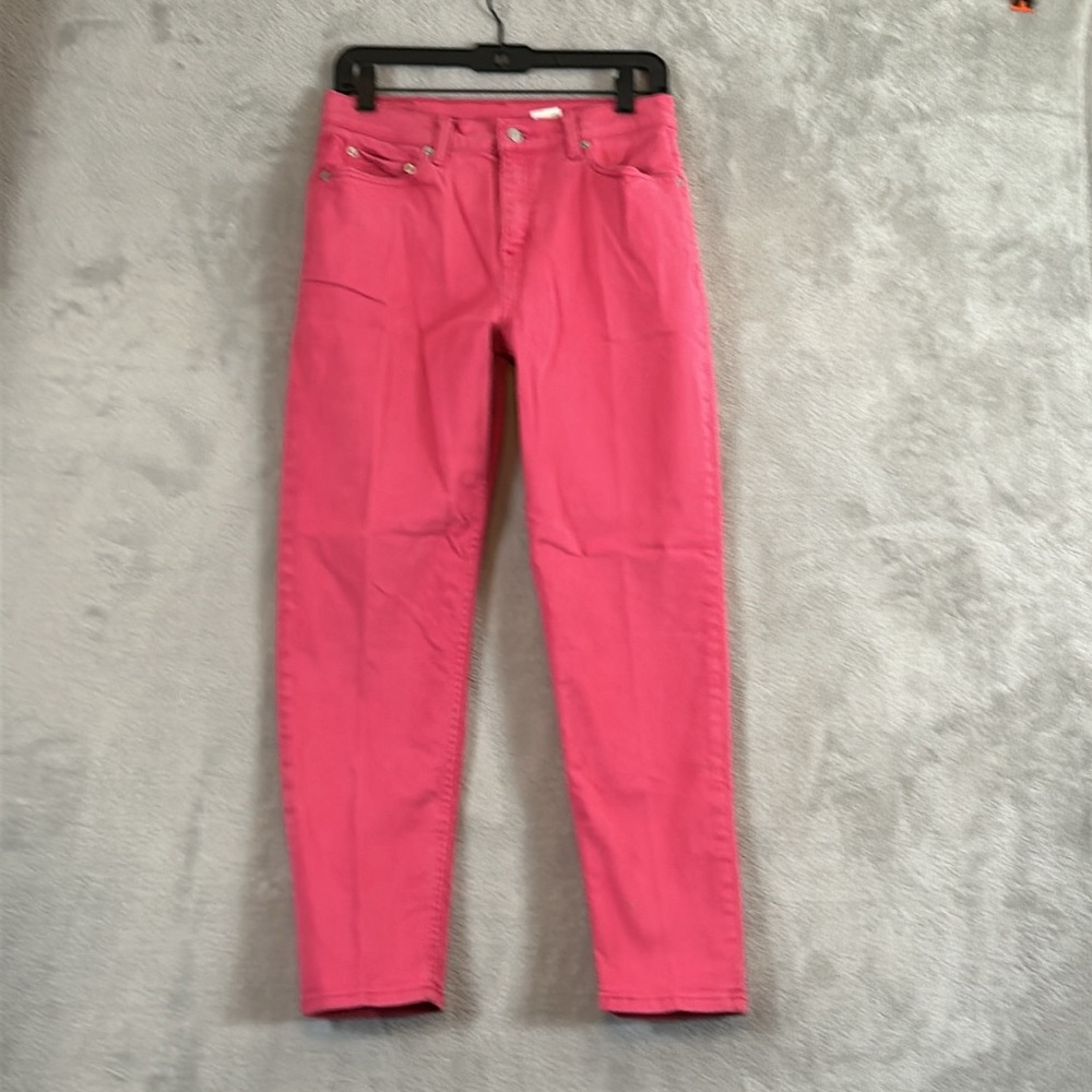 Vintage Levi’s 512 slim fit tapered, leg, bubble gum pink jeans, size 1…